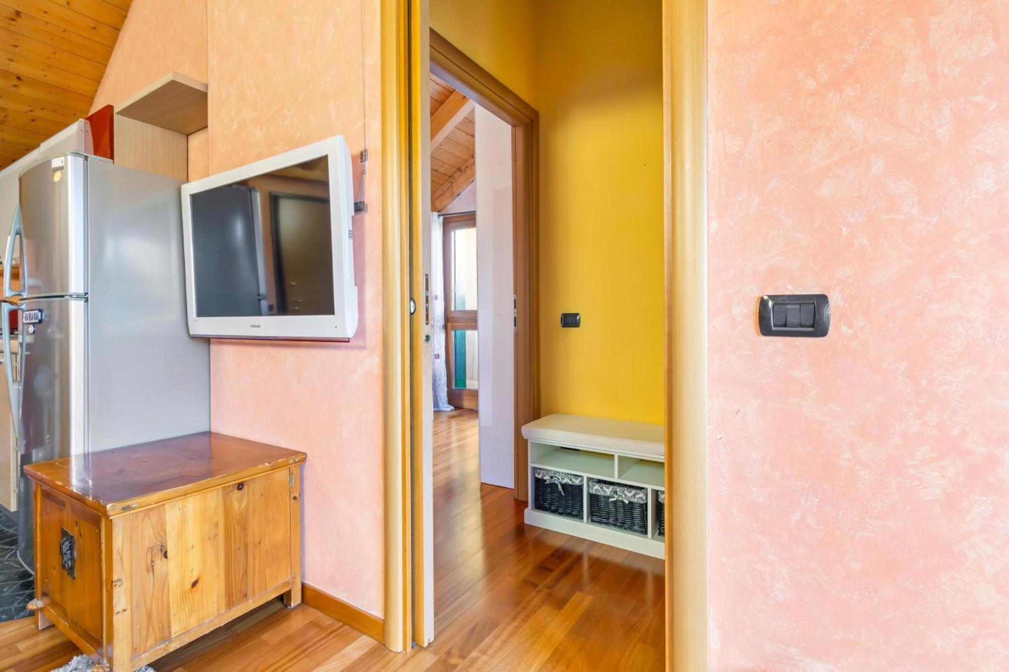 Lovely Orange House Viggiu Екстер'єр фото